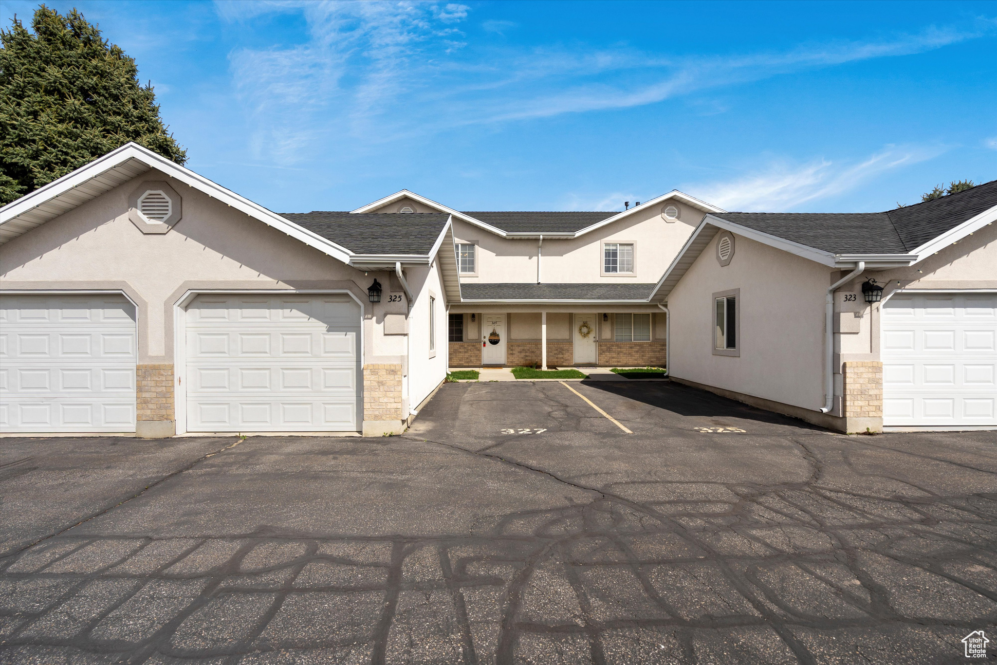 BLACKHAWK TOWNHOUSE - Residential