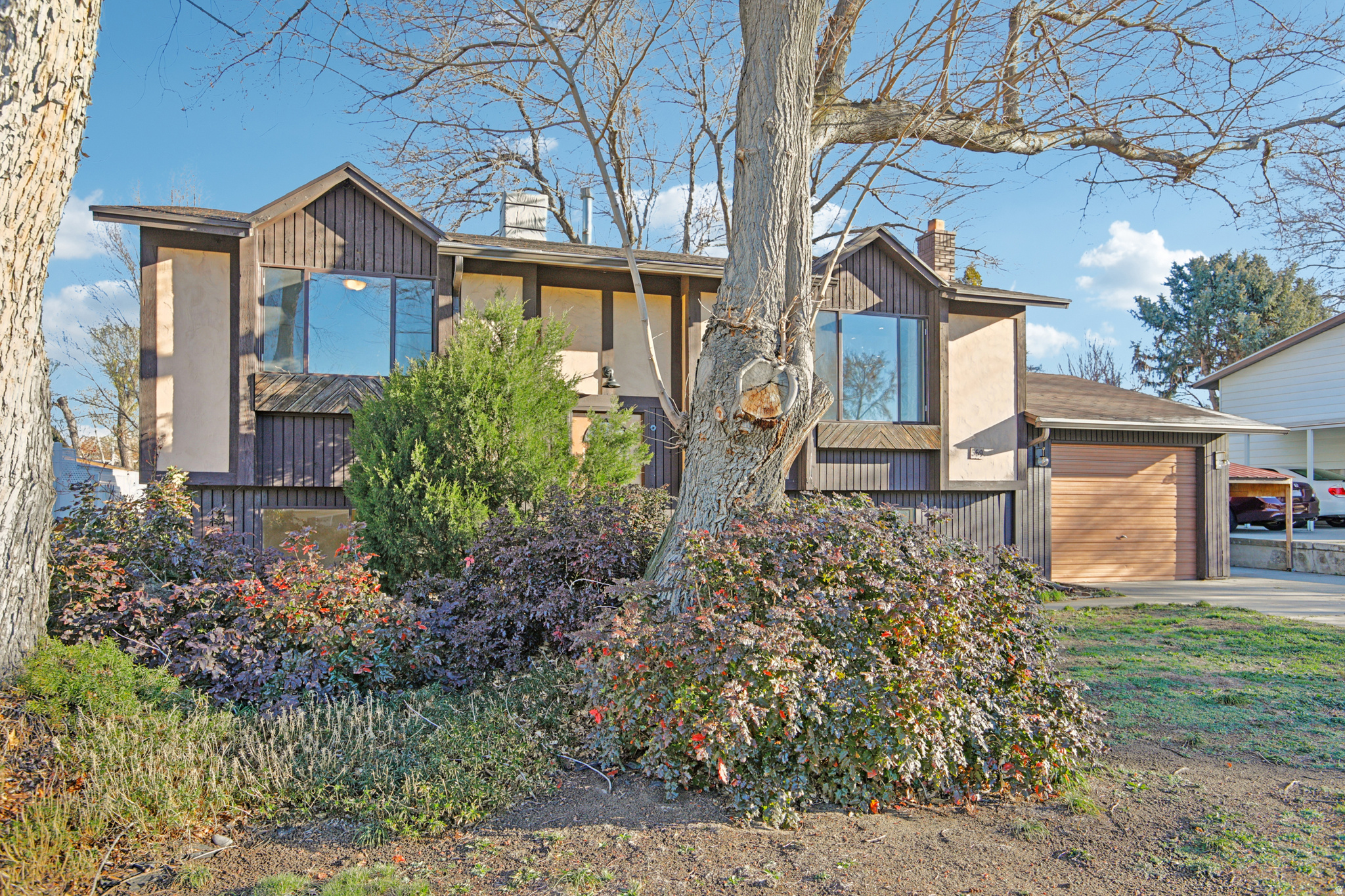 WHITE SAND - Residential