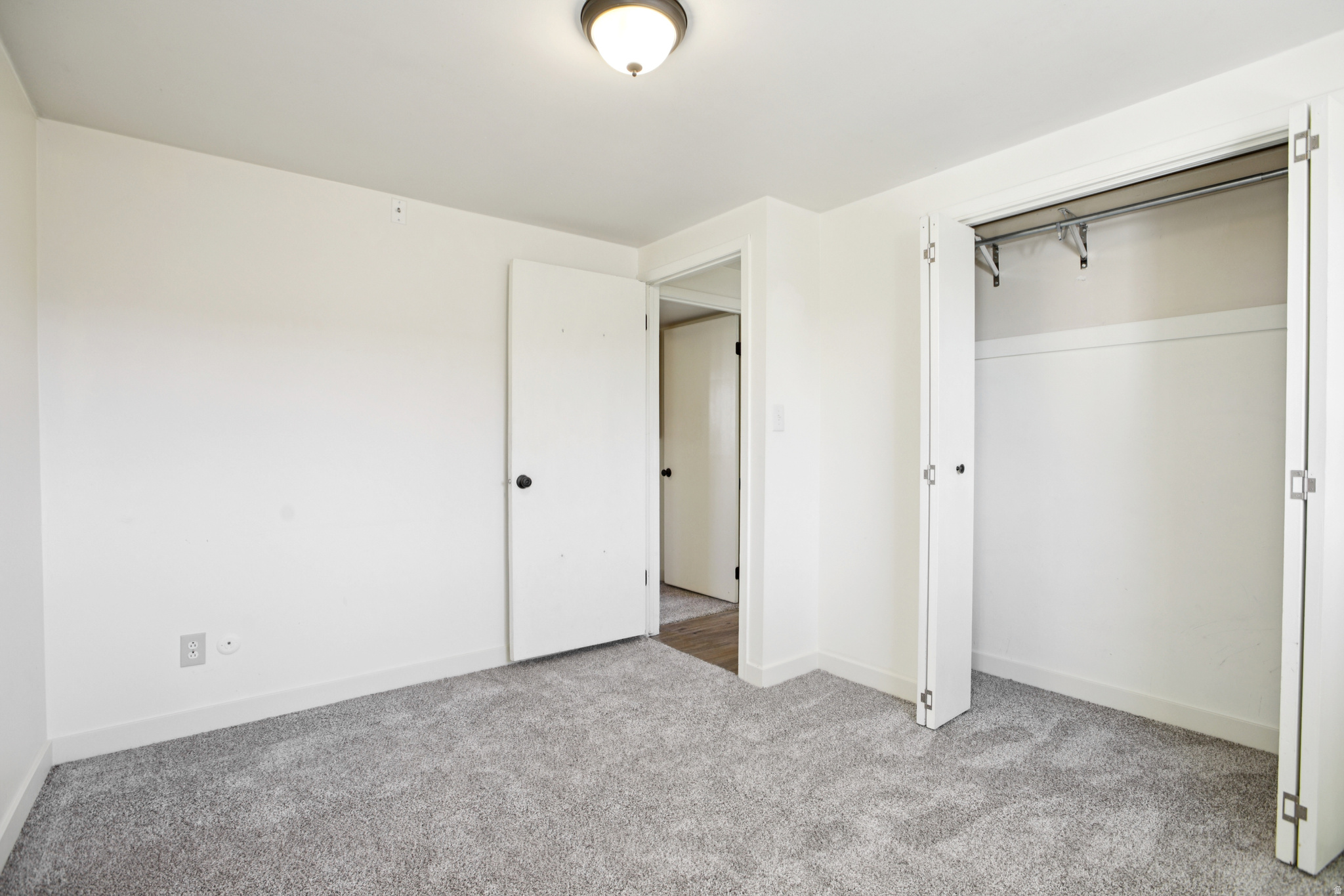 WHITE SAND - Residential