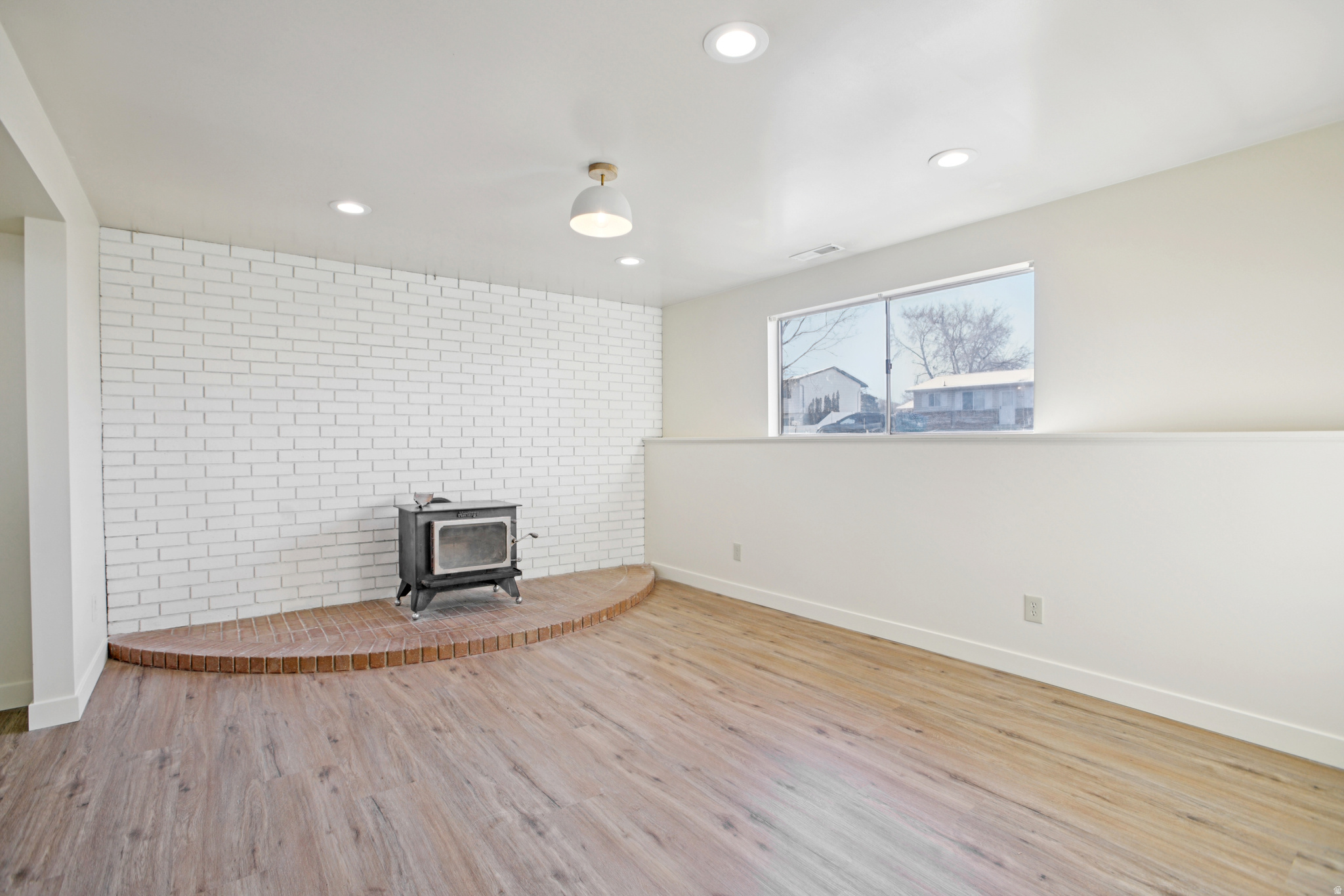 WHITE SAND - Residential