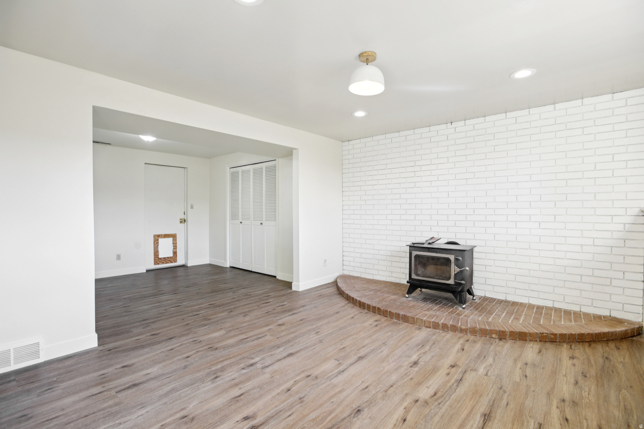 WHITE SAND - Residential