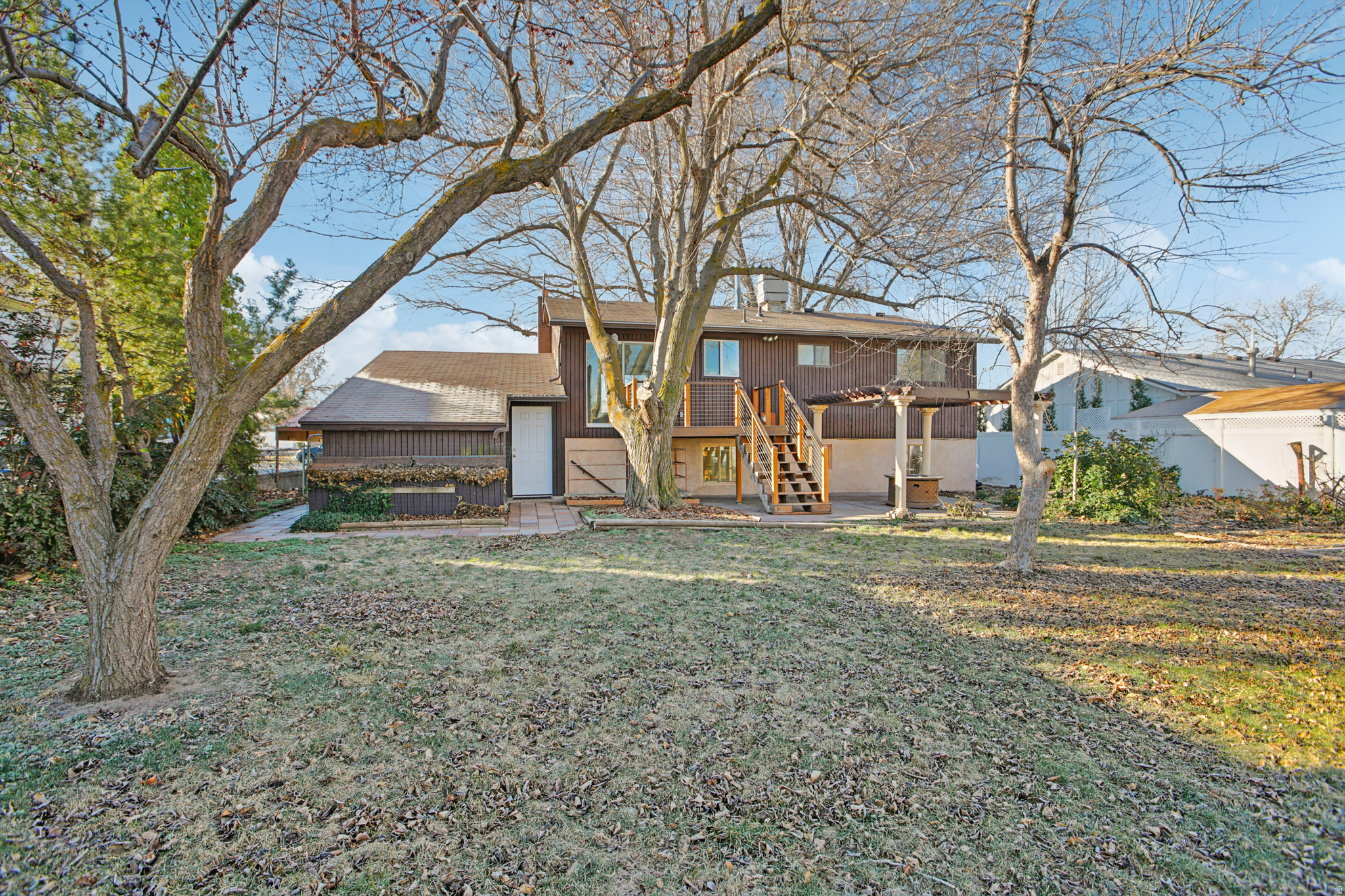 WHITE SAND - Residential