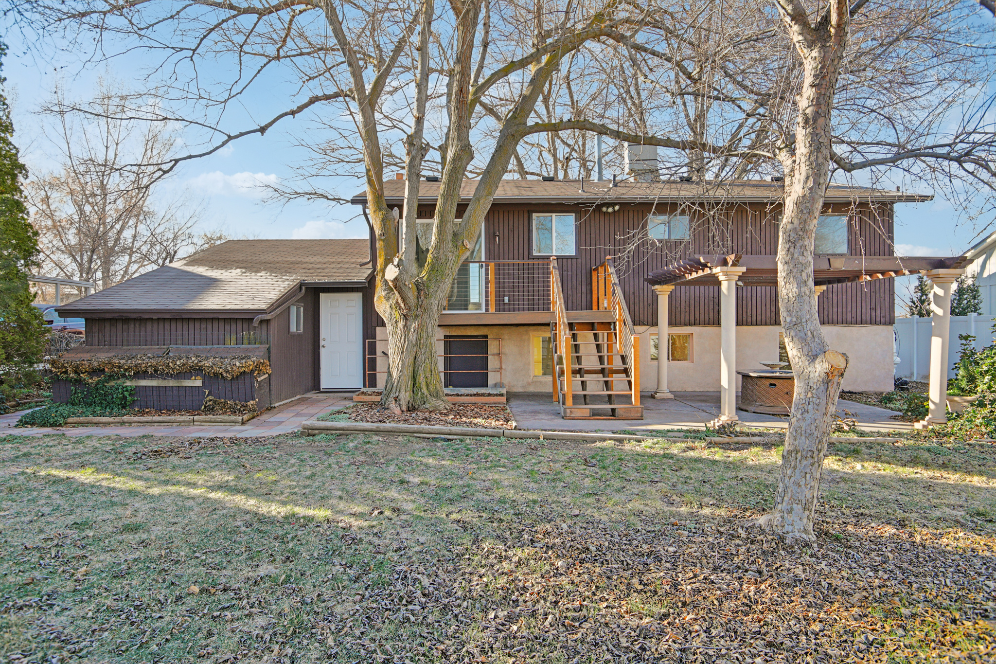 WHITE SAND - Residential