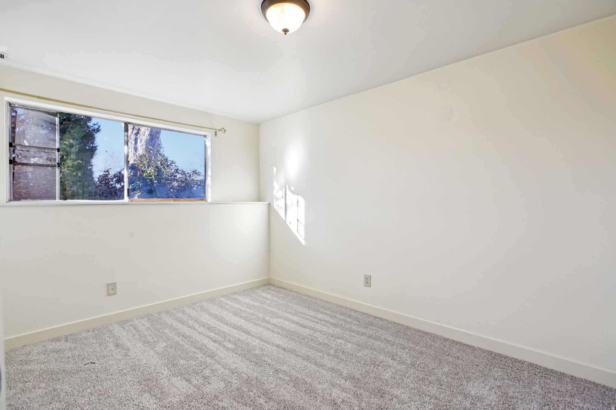 WHITE SAND - Residential