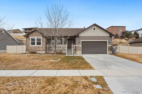 Photo of 1326 E SAGEBERRY DR, Santaquin, UT 84655 (MLS # 2139569)