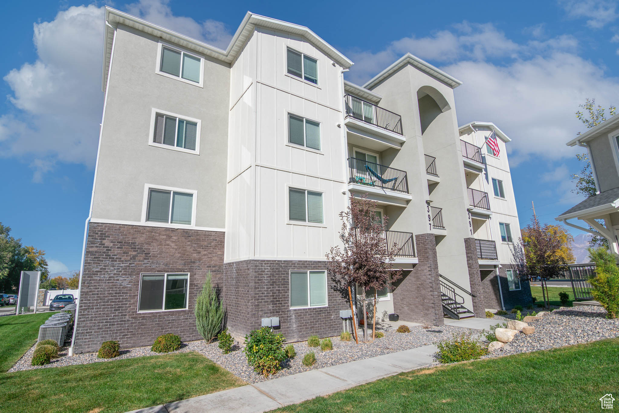 PINERIDGE FARMS - Residential Income