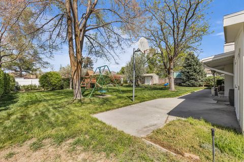 Tiny photo for 1893 E LINCOLN LN, Holladay, UT 84124 (MLS # 2150090)