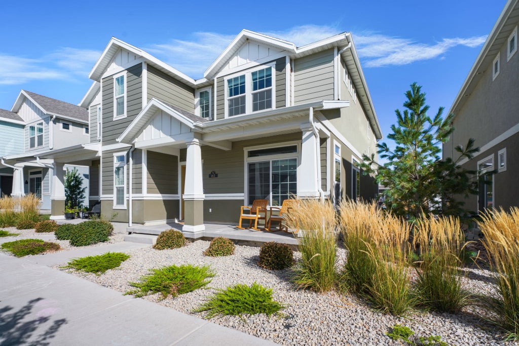 Photo of 163 E HAMILTON ROW, Saratoga Springs, UT 84045 (MLS # 2184556)