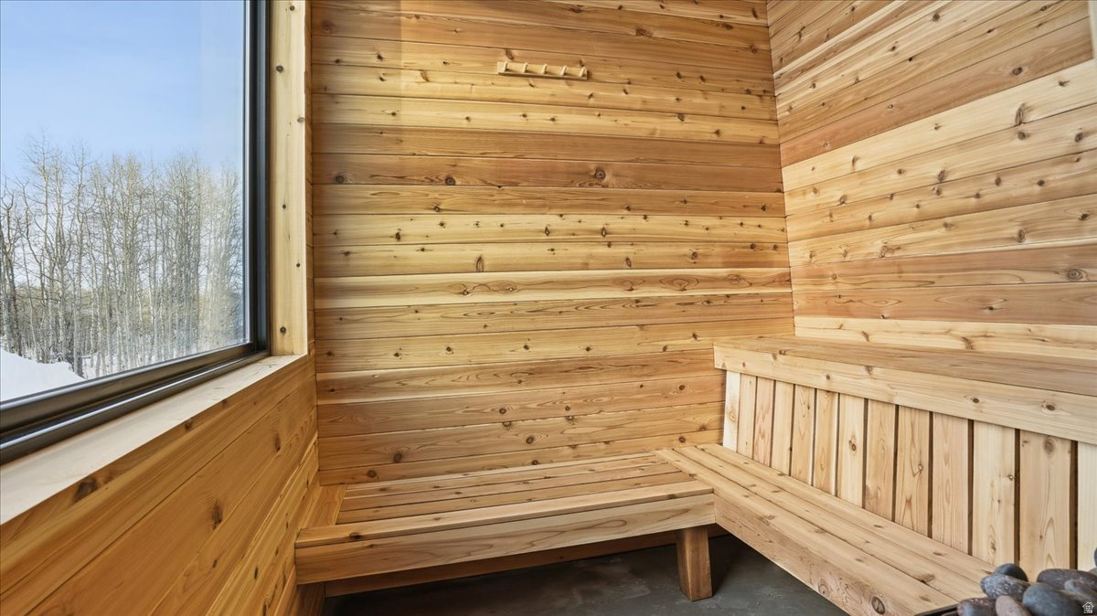 TIMBER LAKES - Residential