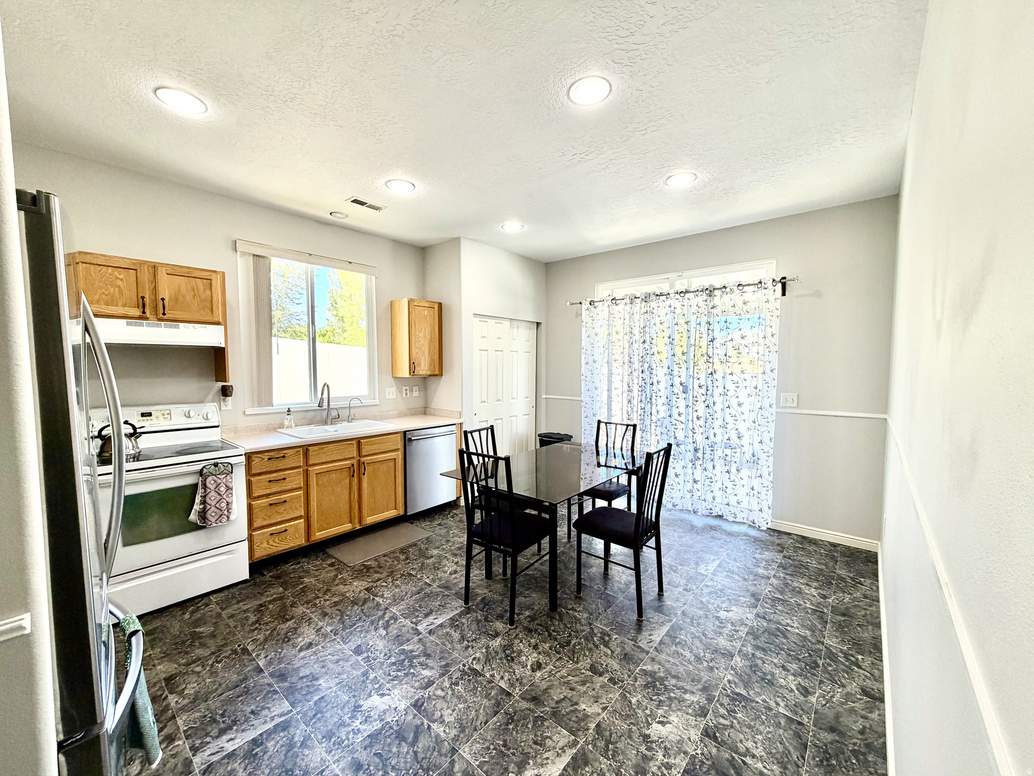 VILLAGES AT OQUIRRH - Residential