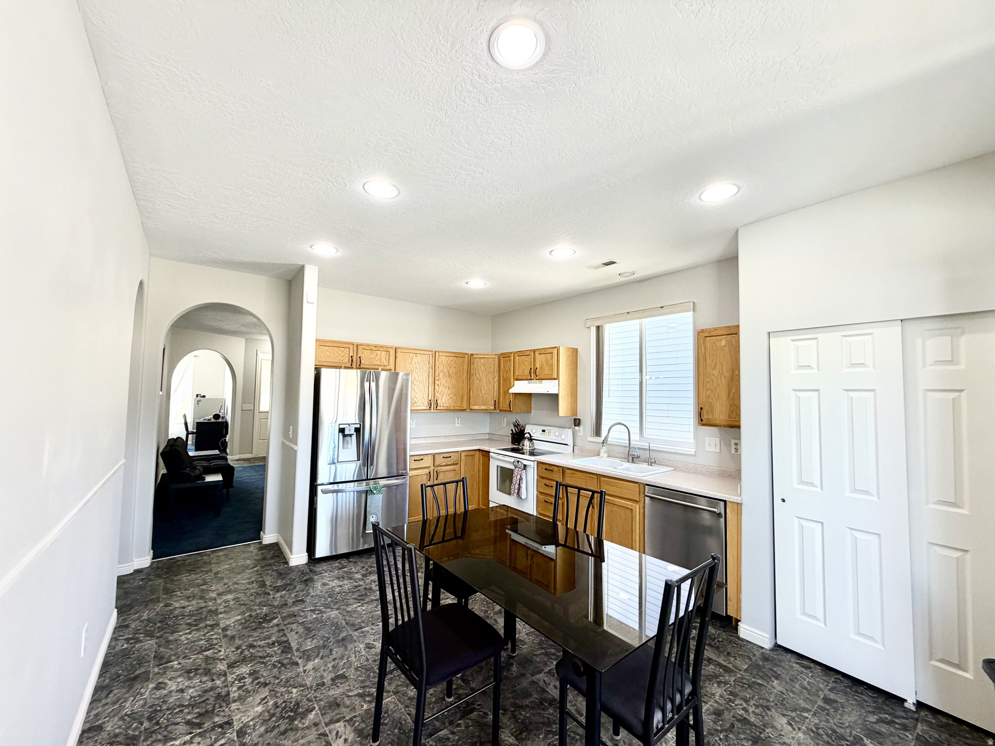 VILLAGES AT OQUIRRH - Residential