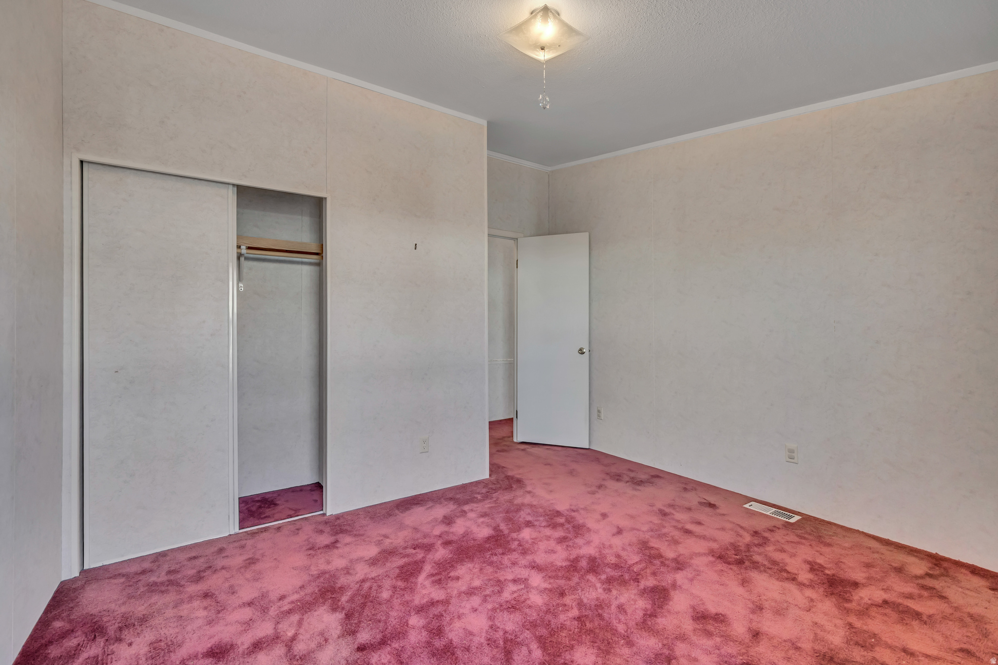 COUNTRY MEADOWS COMMUNITY - Residential