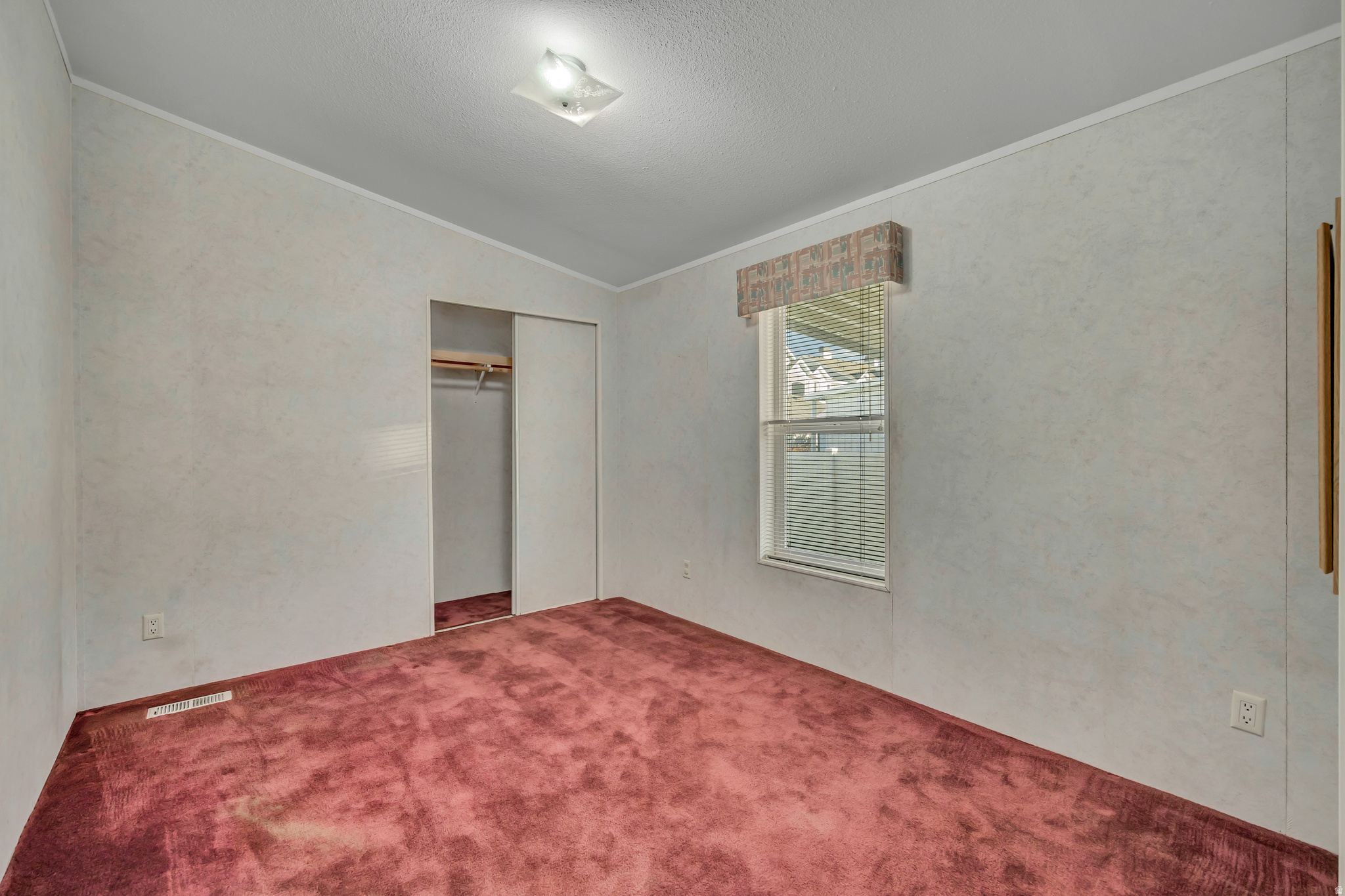 COUNTRY MEADOWS COMMUNITY - Residential