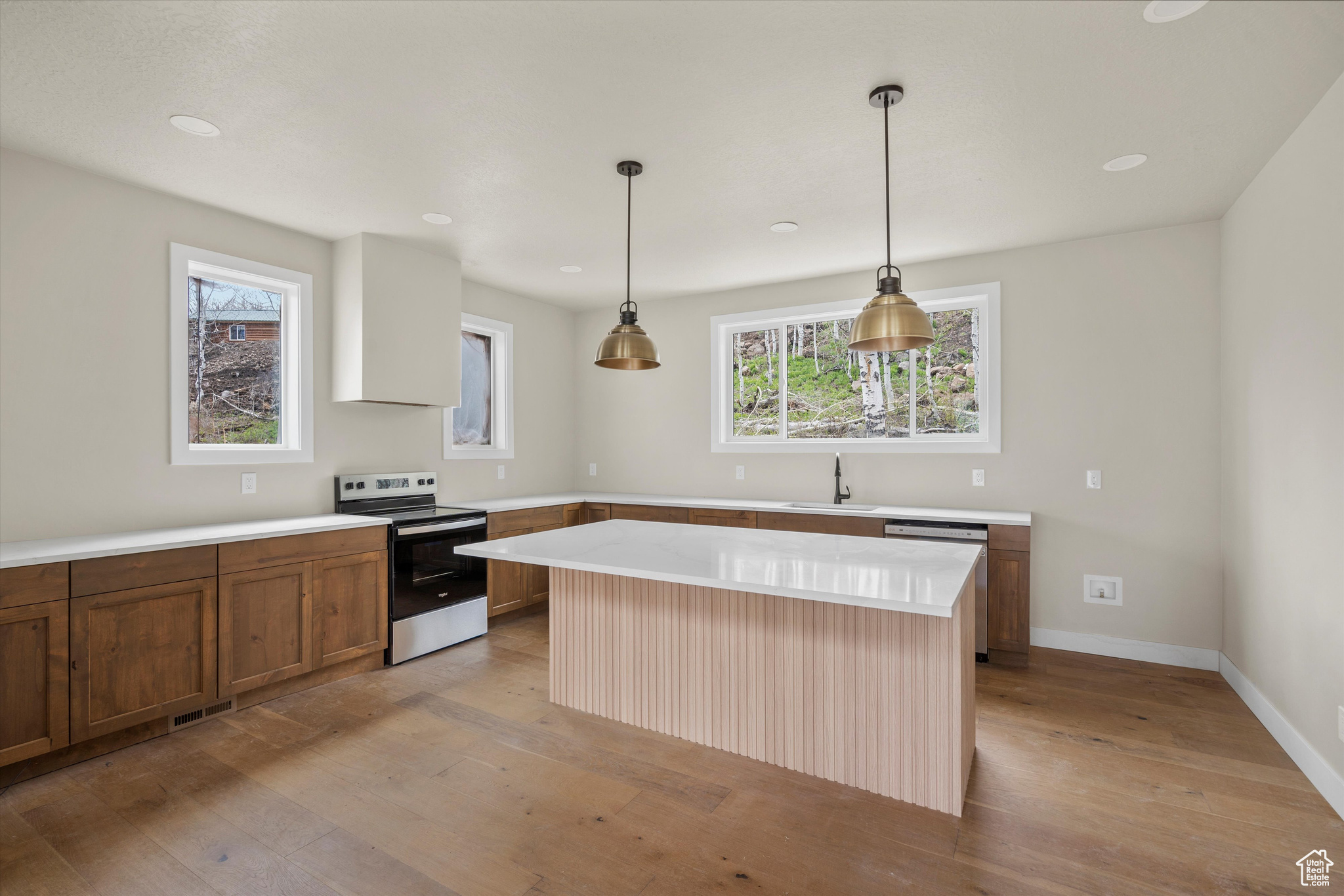 PINE MEADOW RANCH - Residential