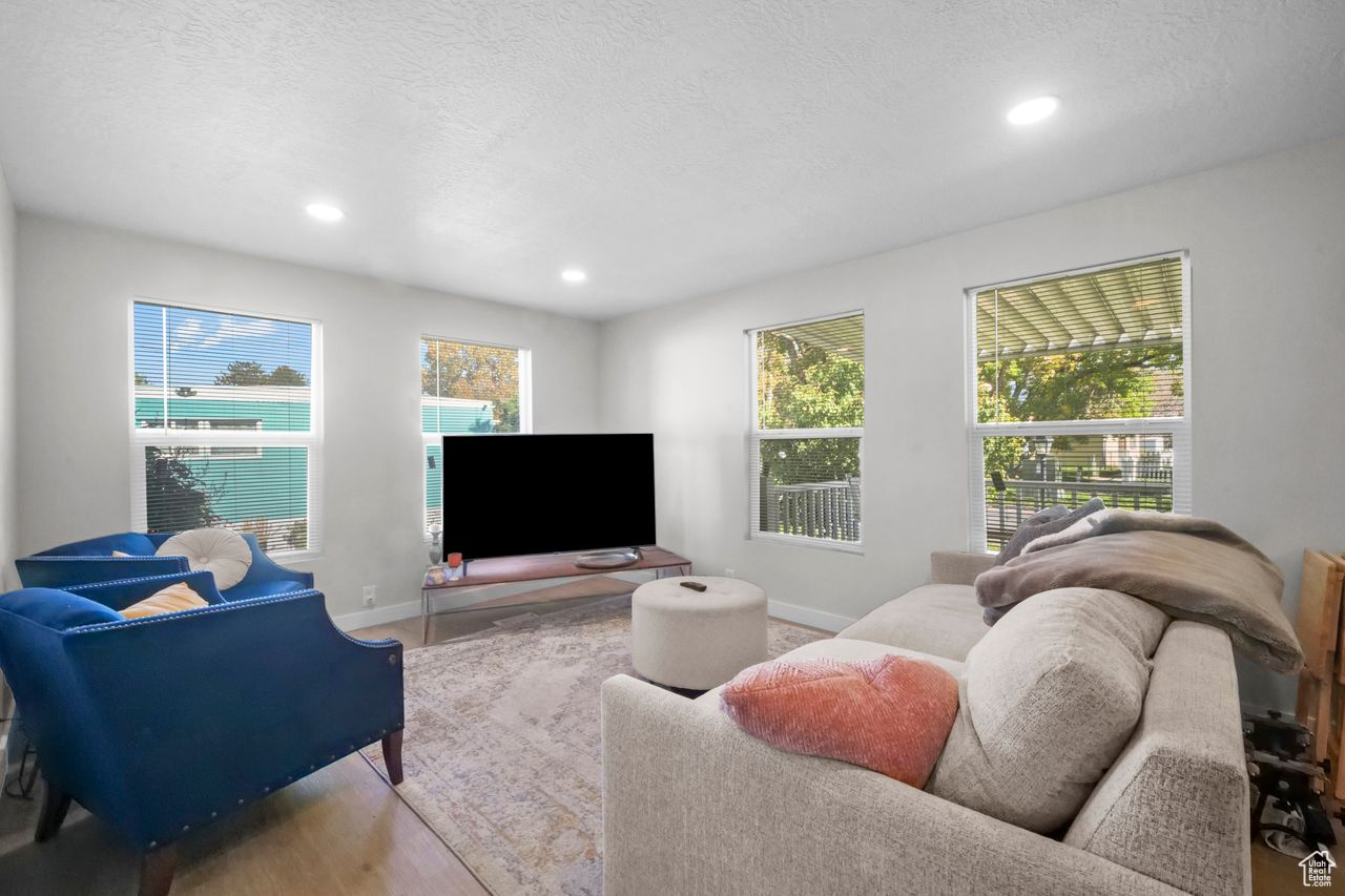 MAJESTIC MEADOWS - Residential