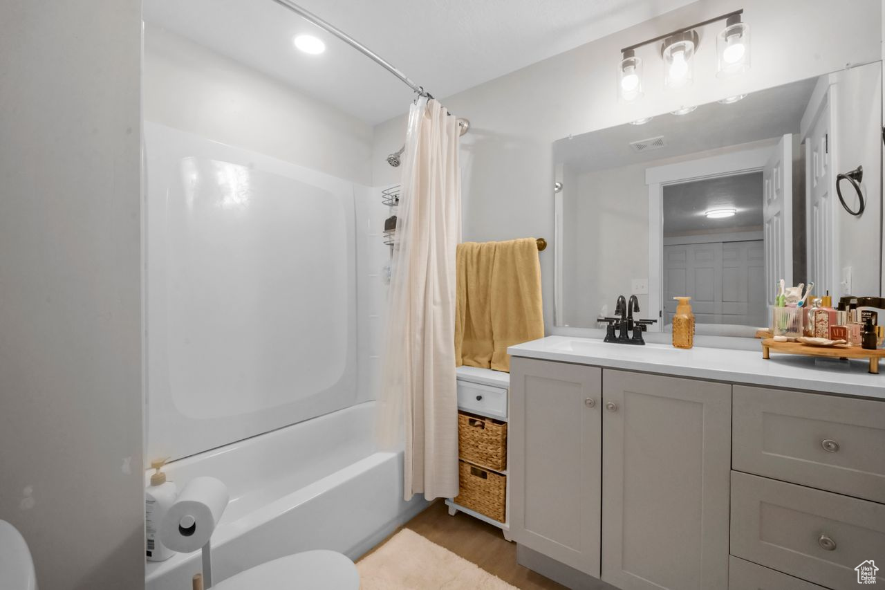 MAJESTIC MEADOWS - Residential