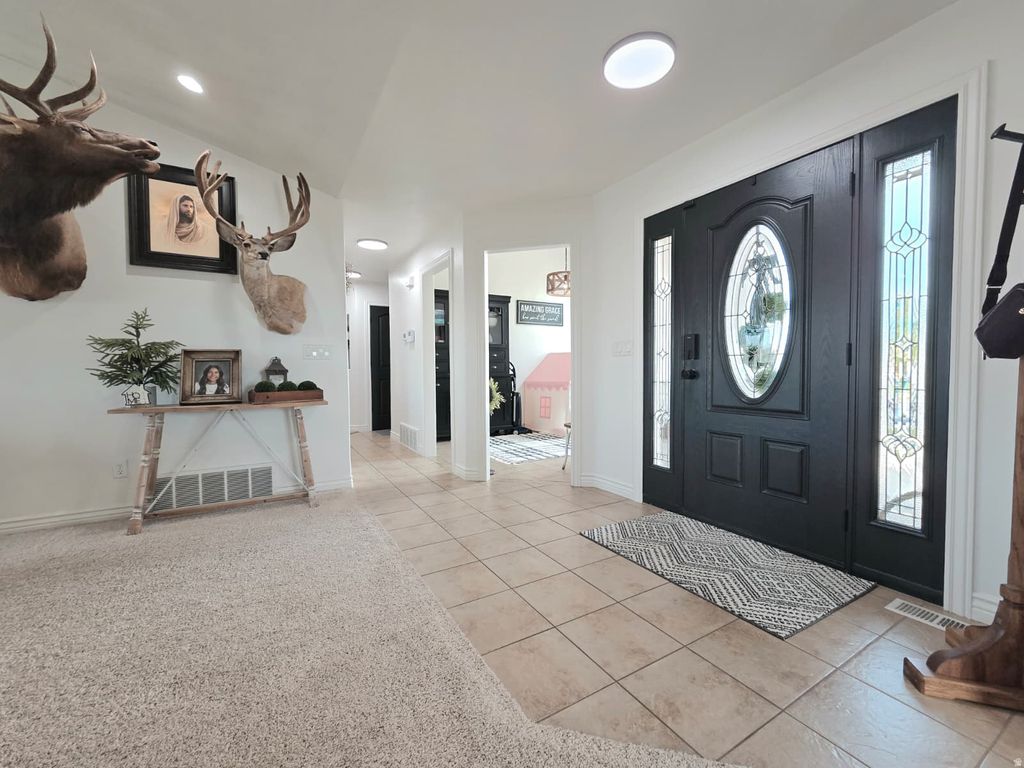 Photo of 625 S 2400 W, Vernal, UT 84078 (MLS # 2153689)