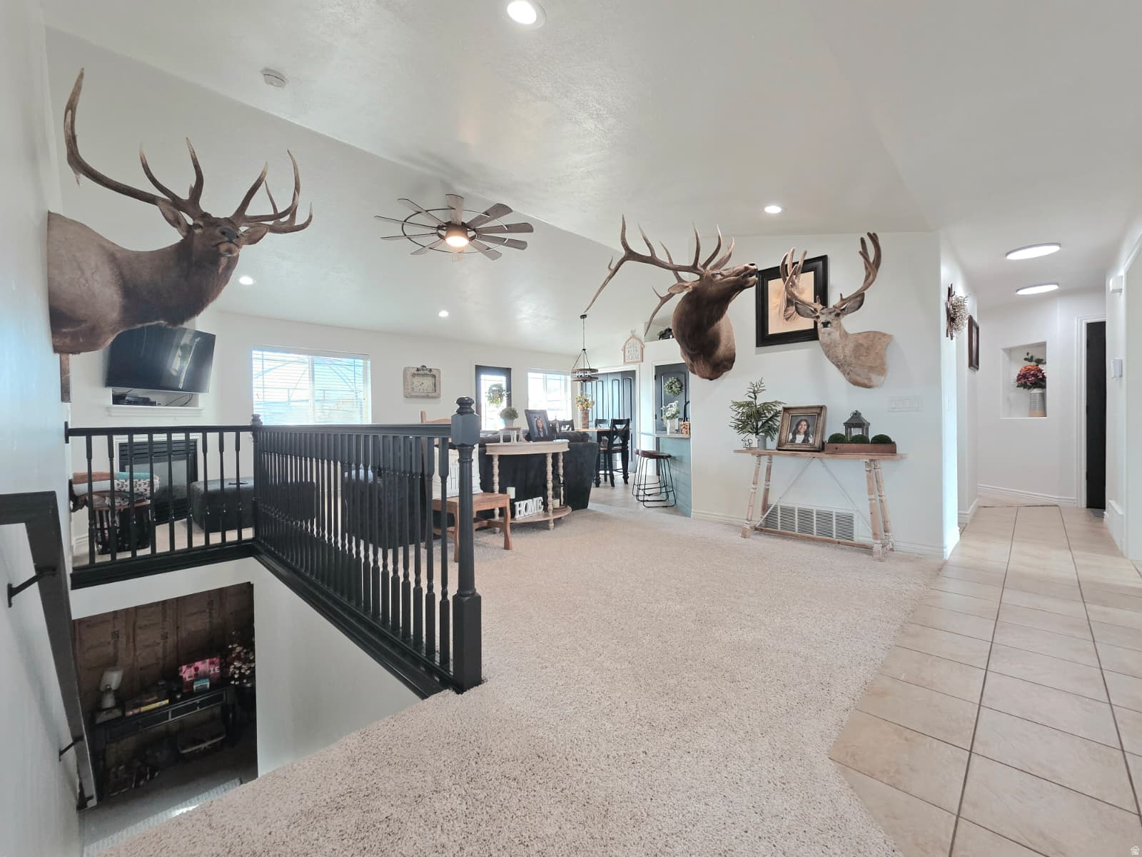 HILLSIDE HAVEN - Residential