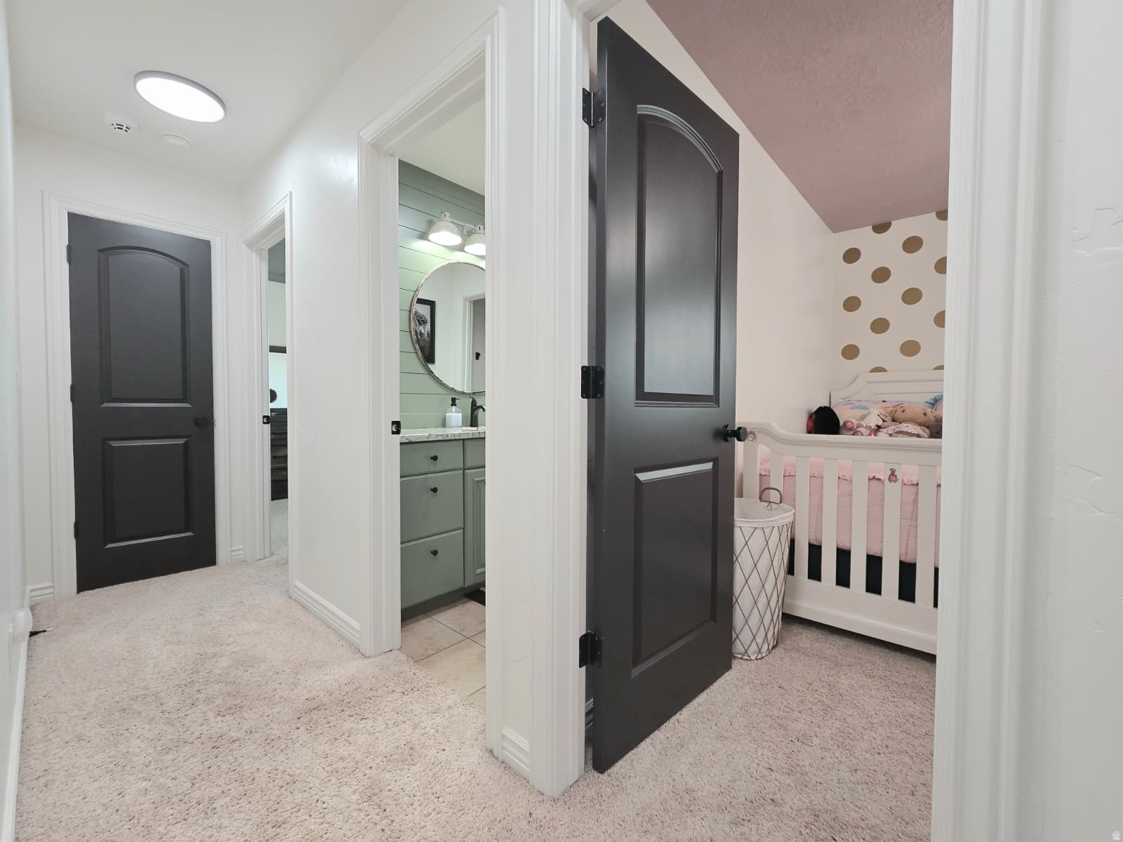 HILLSIDE HAVEN - Residential