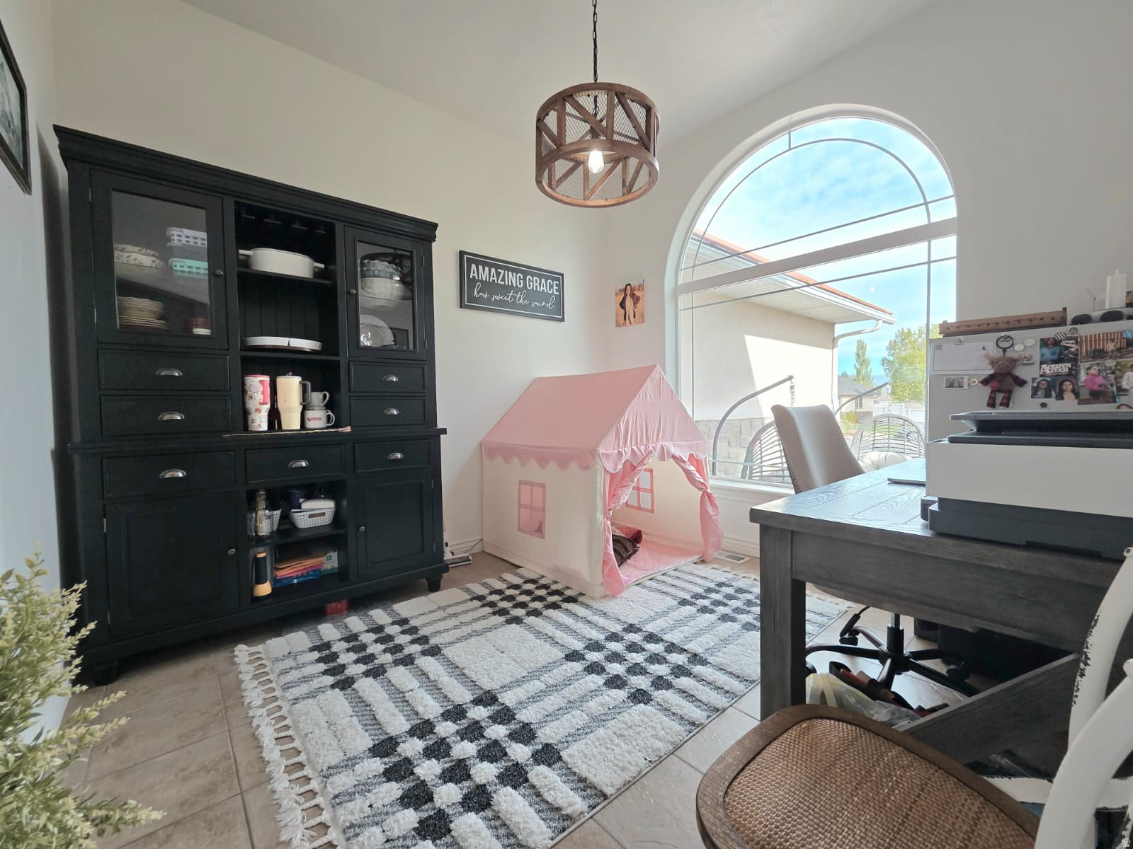 HILLSIDE HAVEN - Residential