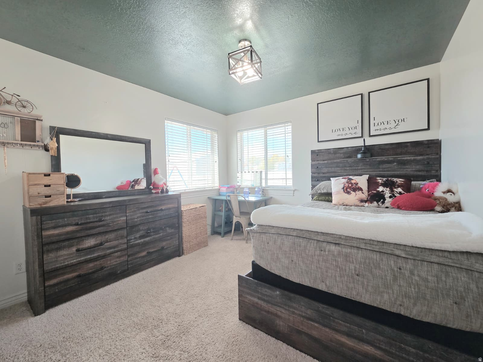 HILLSIDE HAVEN - Residential