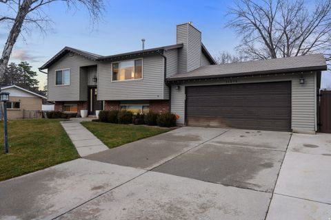 Tiny photo for 11275 S SANDY GULCH RD E, Sandy, UT 84094 (MLS # 2128192)