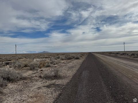 Vacant Land For Sale - 6177 S 3000<br/> Millard County, Delta, UT 84624
