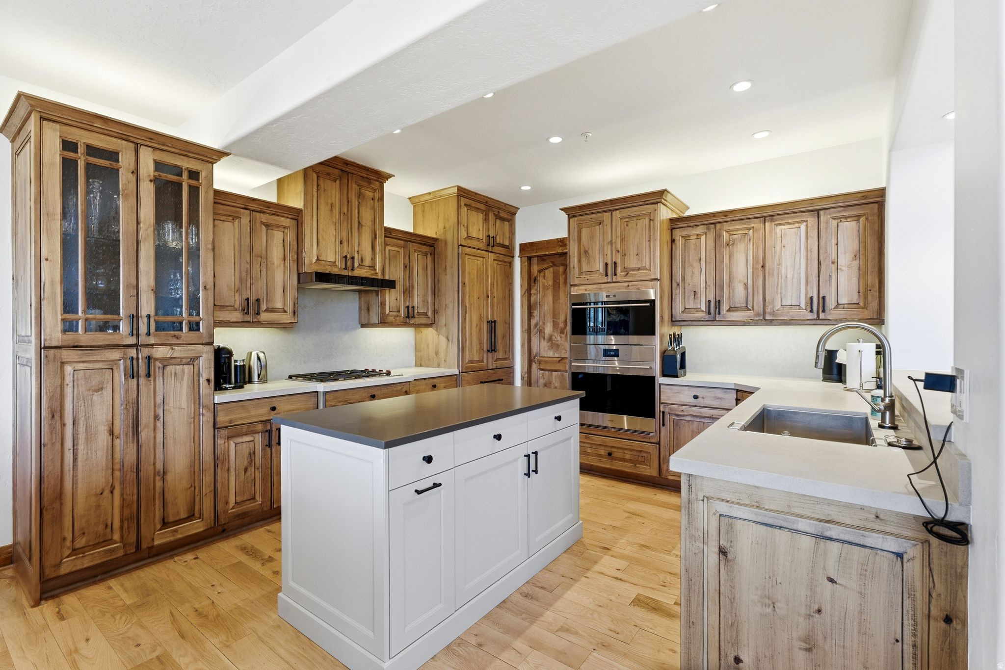 APRIL MOUNTAIN CONDOMINIUM - Residential