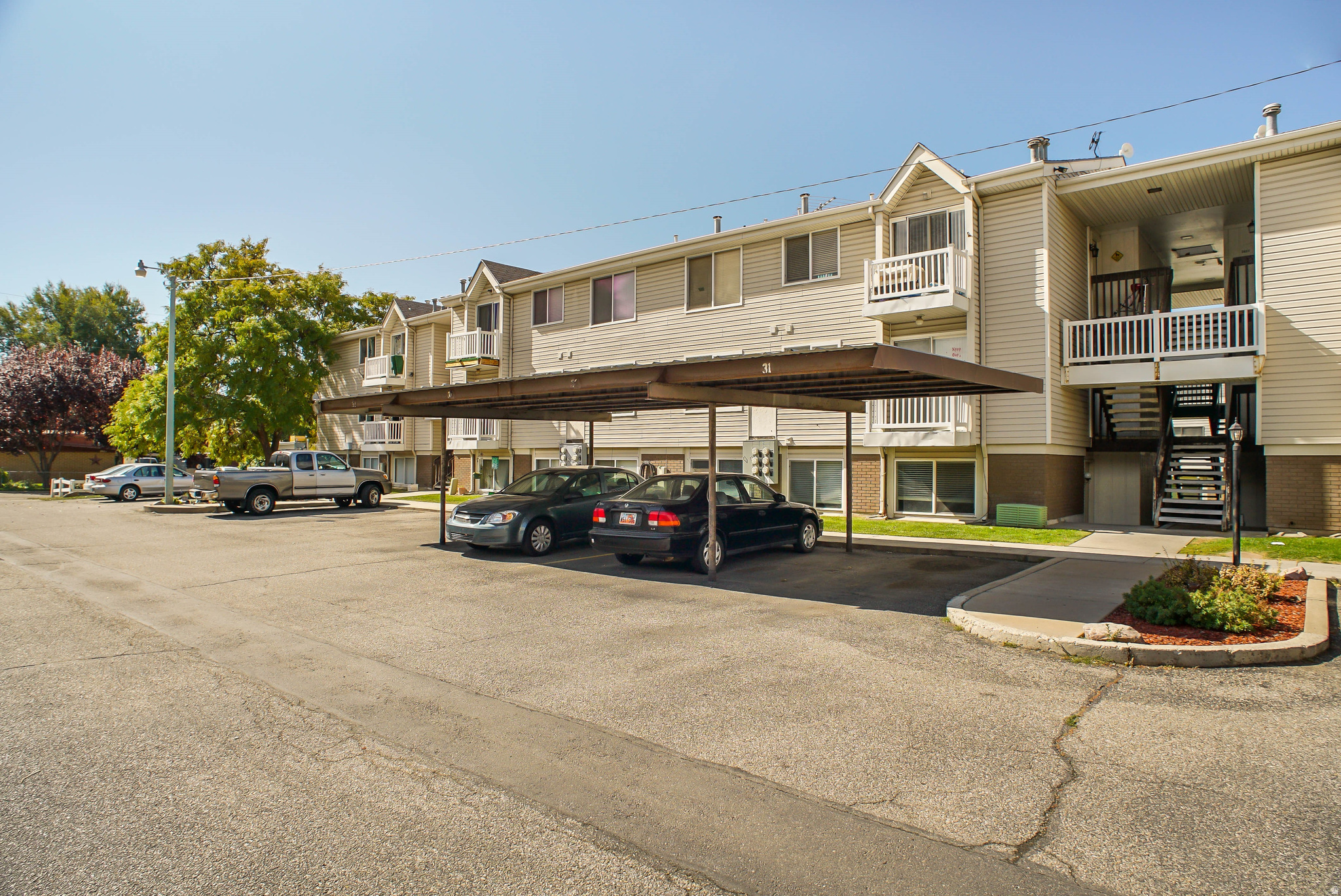 SHERWOOD OAKS CONDOMINIUMS - Residential