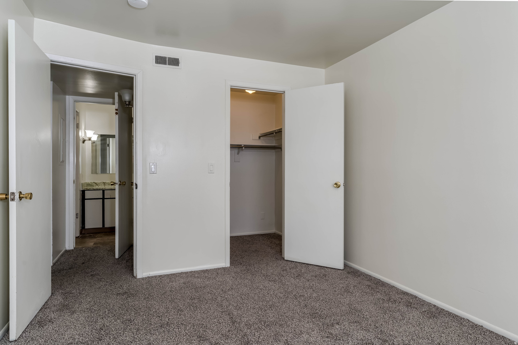 SHERWOOD OAKS CONDOMINIUMS - Residential