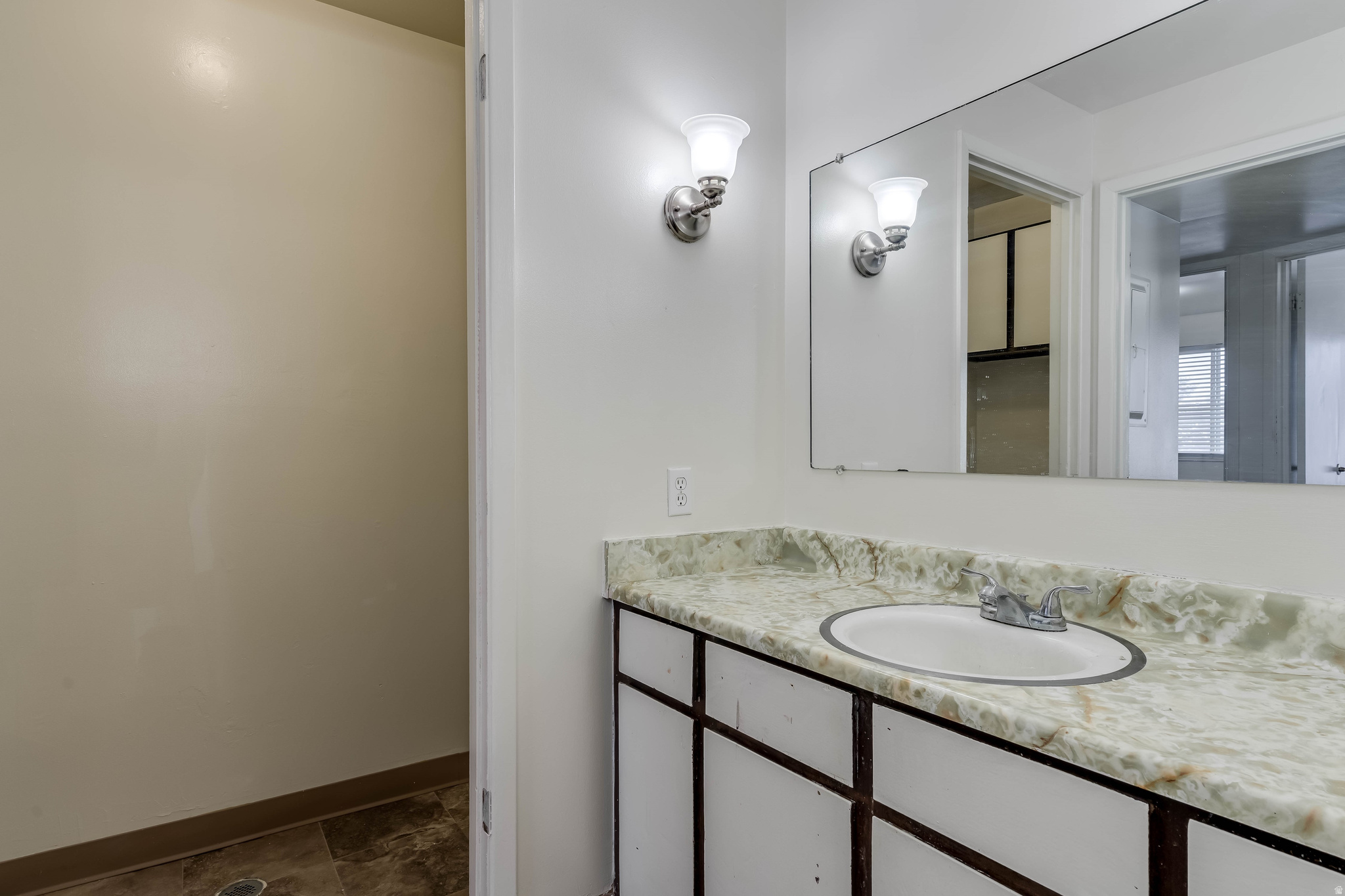 SHERWOOD OAKS CONDOMINIUMS - Residential