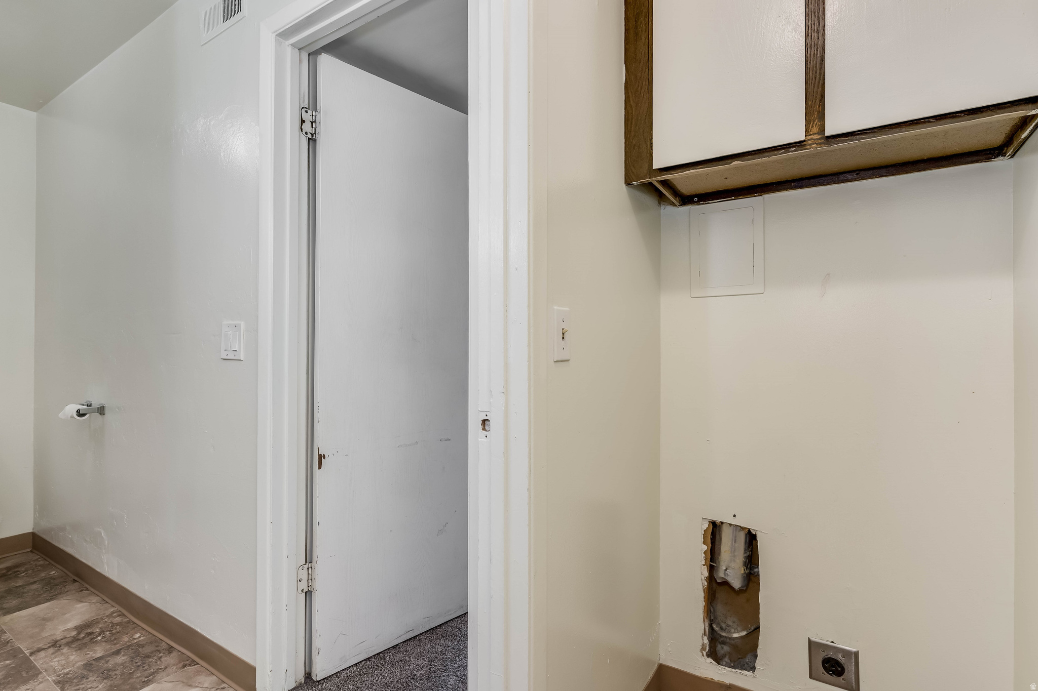 SHERWOOD OAKS CONDOMINIUMS - Residential