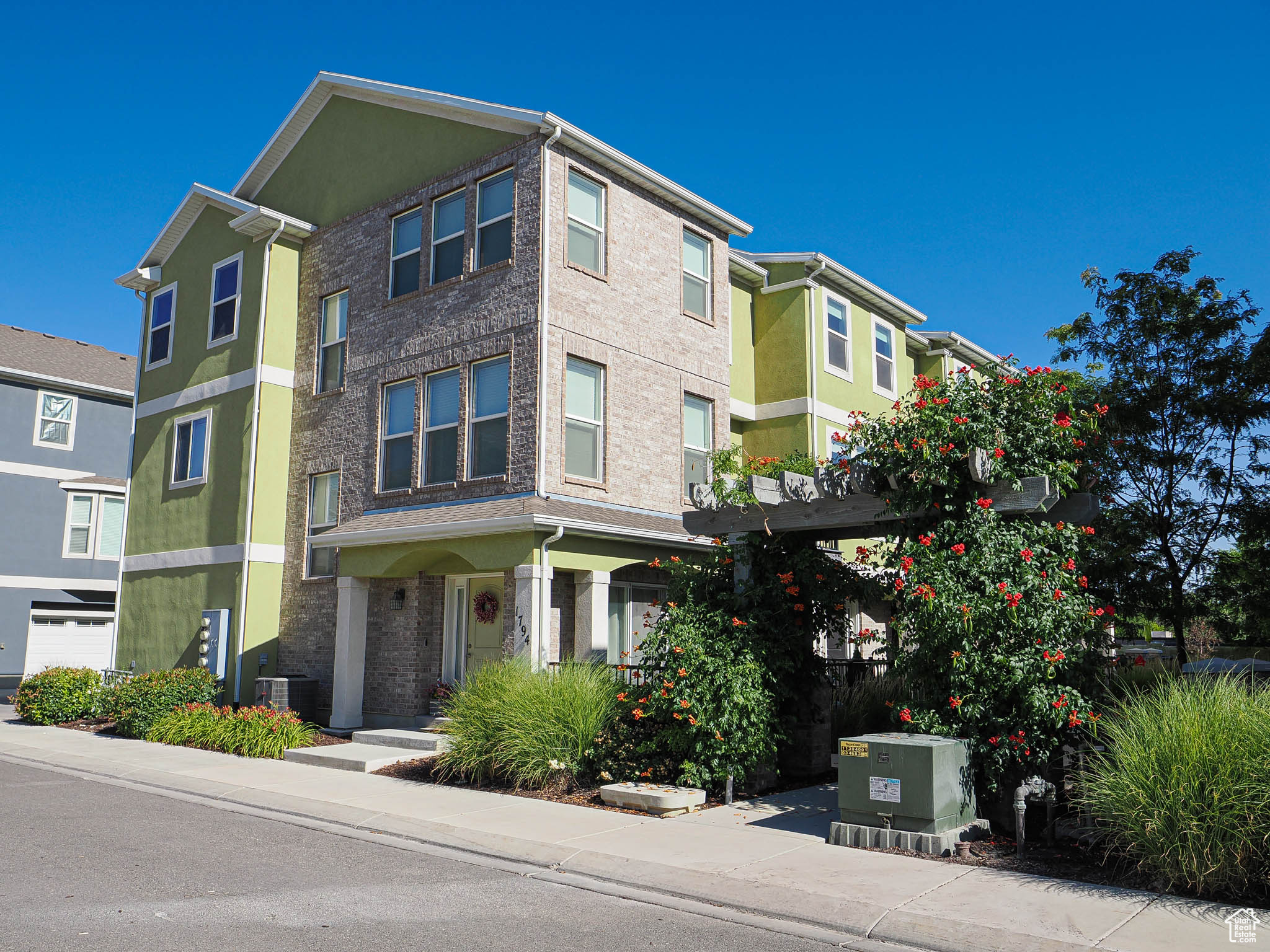 CARDON SQUARE - Residential