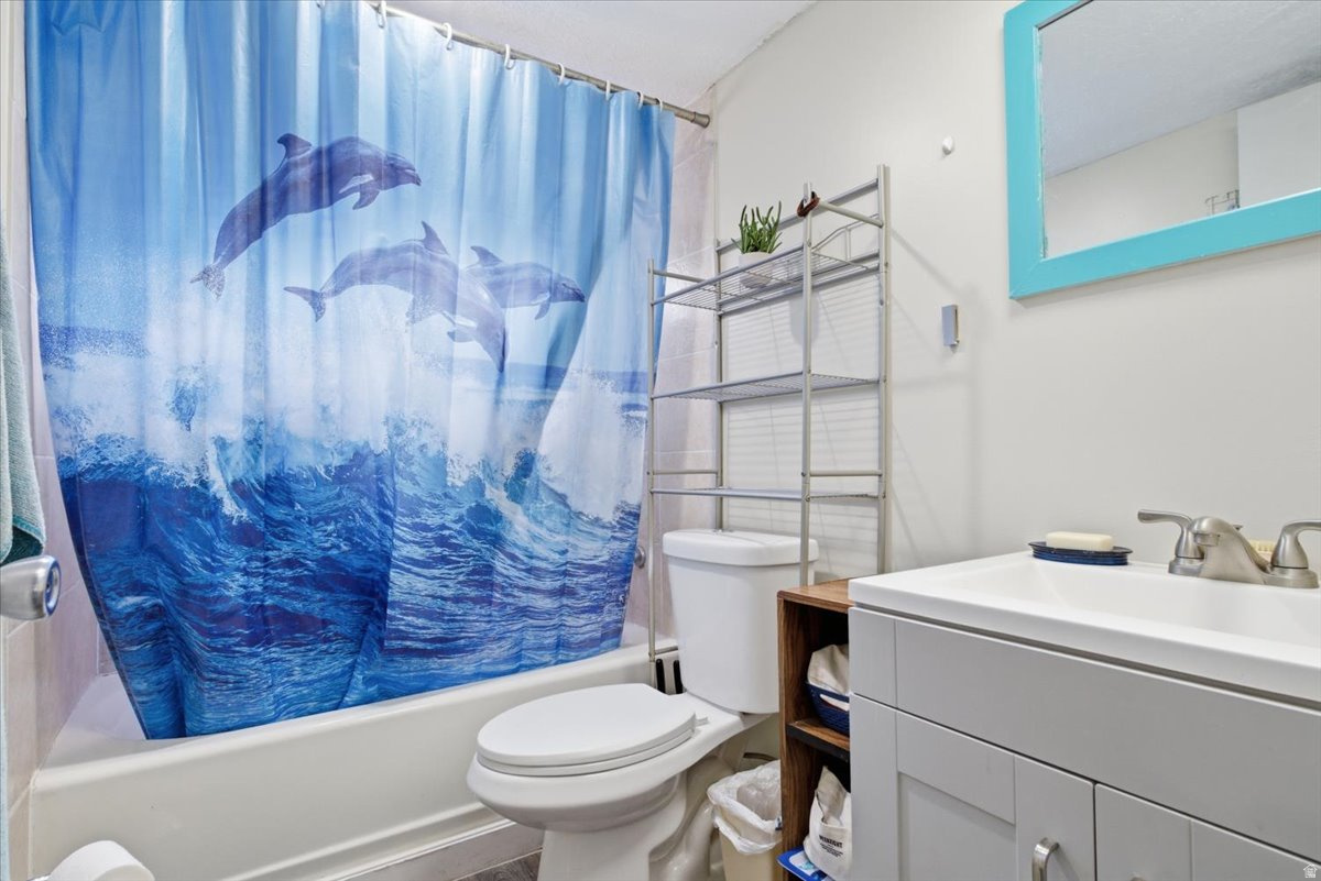 CRESCENTWOOD VILLAGE - Residential