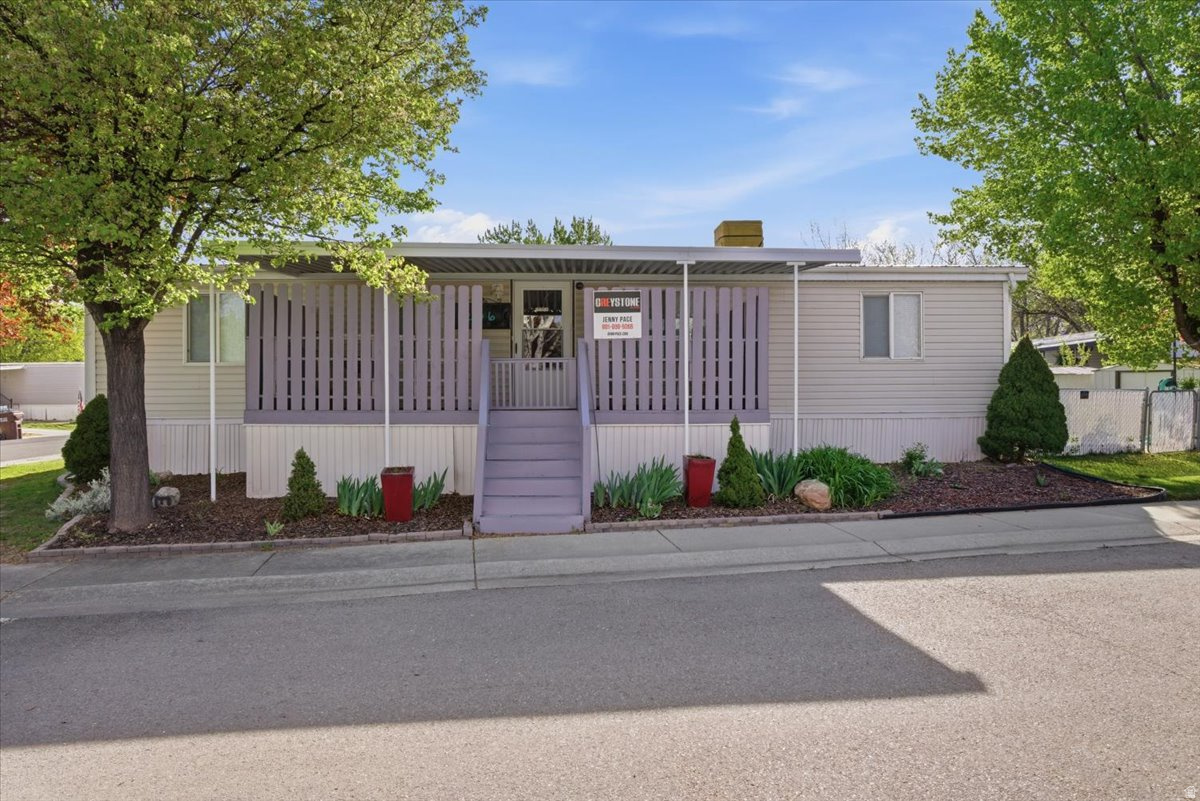 CRESCENTWOOD VILLAGE - Residential