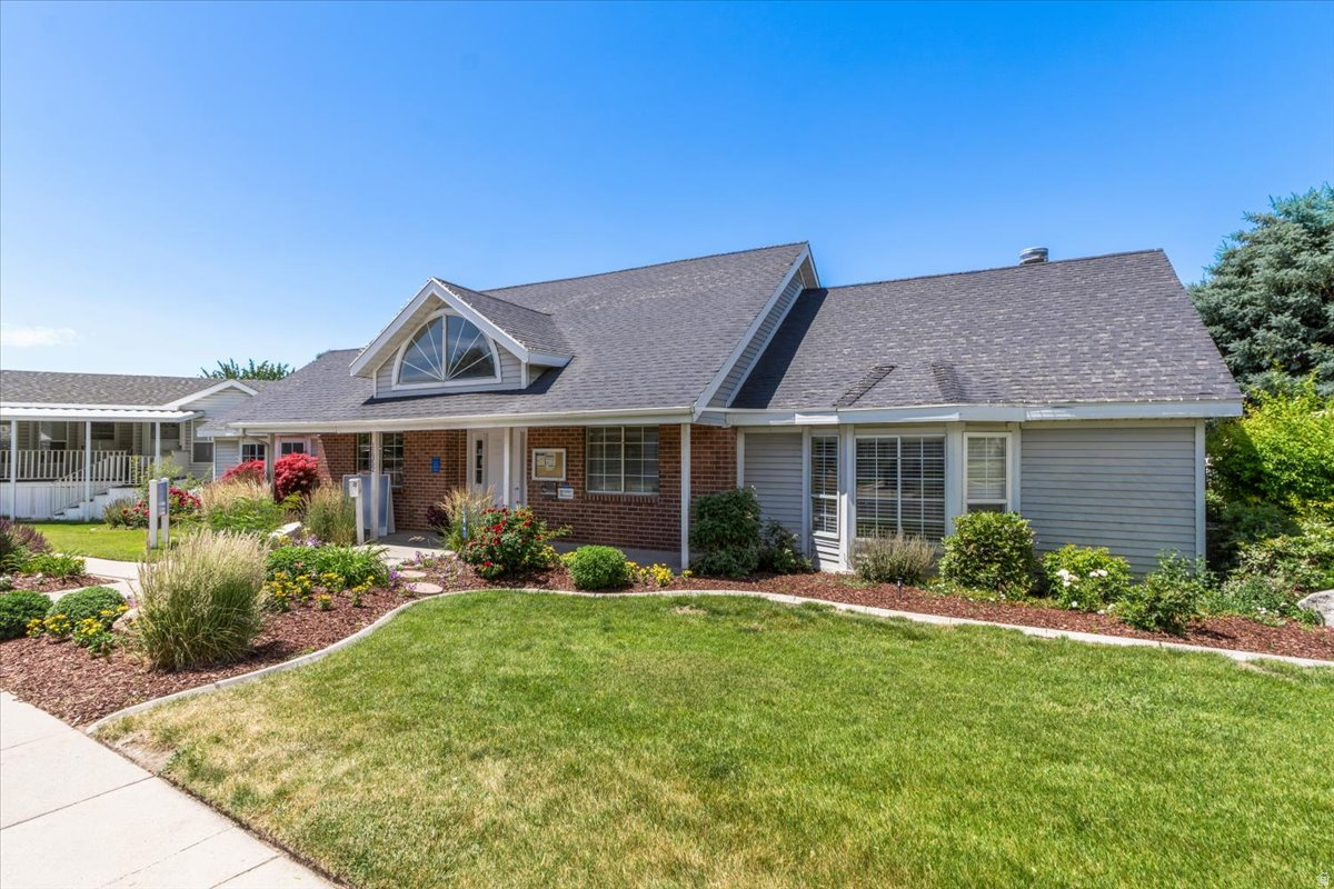 CRESCENTWOOD VILLAGE - Residential