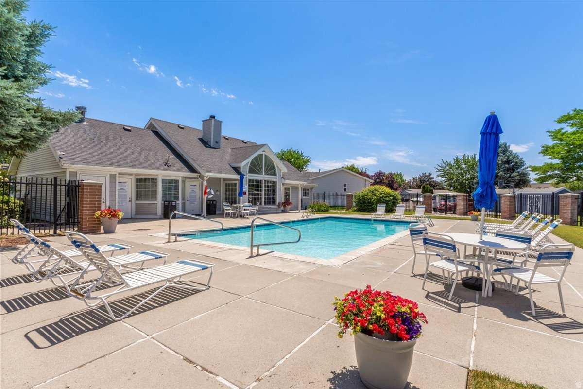 CRESCENTWOOD VILLAGE - Residential