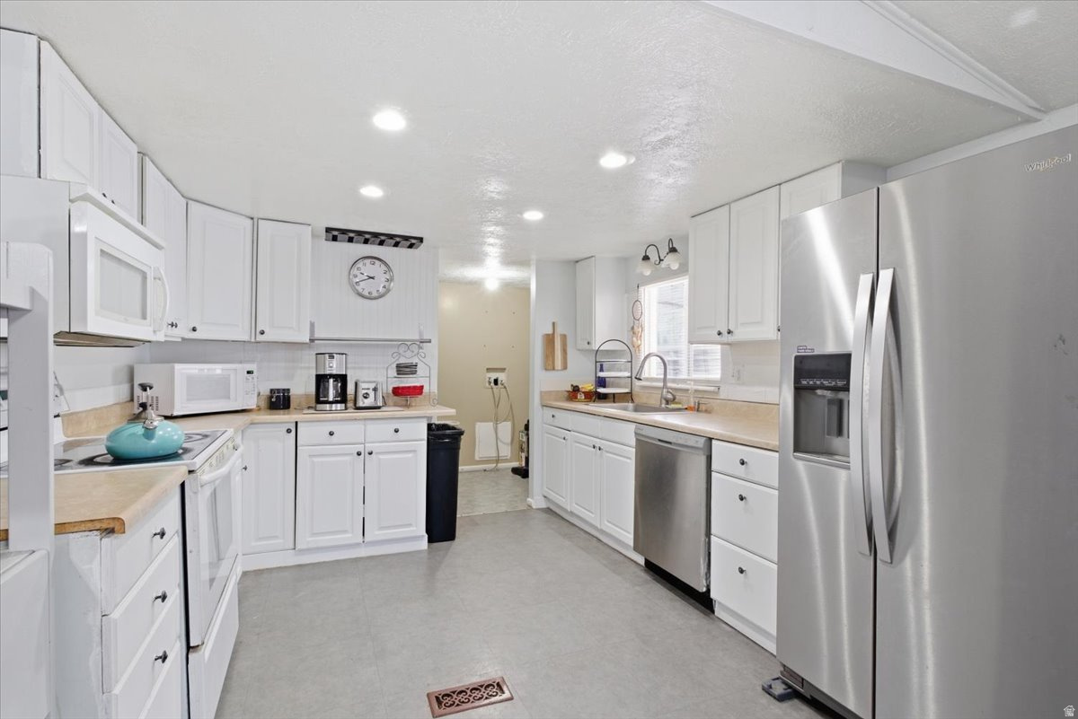 CRESCENTWOOD VILLAGE - Residential