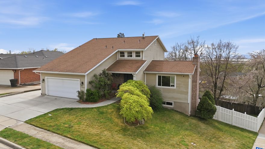 Nestled in the coveted Centerville foothills, this rarely available location offers breathtaking views of the lake. Spanning 3,400 square feet, this spacious retreat features six bedrooms and three and a half bathrooms, providing plenty of room for family and guests. Recent updates include fresh carpet, new paint, travertine flooring, and elegant granite countertops, not to mention all new plumbing! With stunning lake views and a prime location, this is a true Centerville gem! Square footage figures are provided as a courtesy estimate only and were obtained from previous MLS listing.  Buyer is advised to obtain an independent measurement. Buyer and Buyer's agent to verify all MLS information.