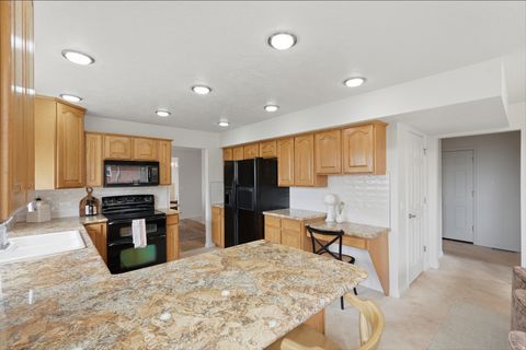 Tiny photo for 1893 N 100 E, Centerville, UT 84014 (MLS # 2147917)