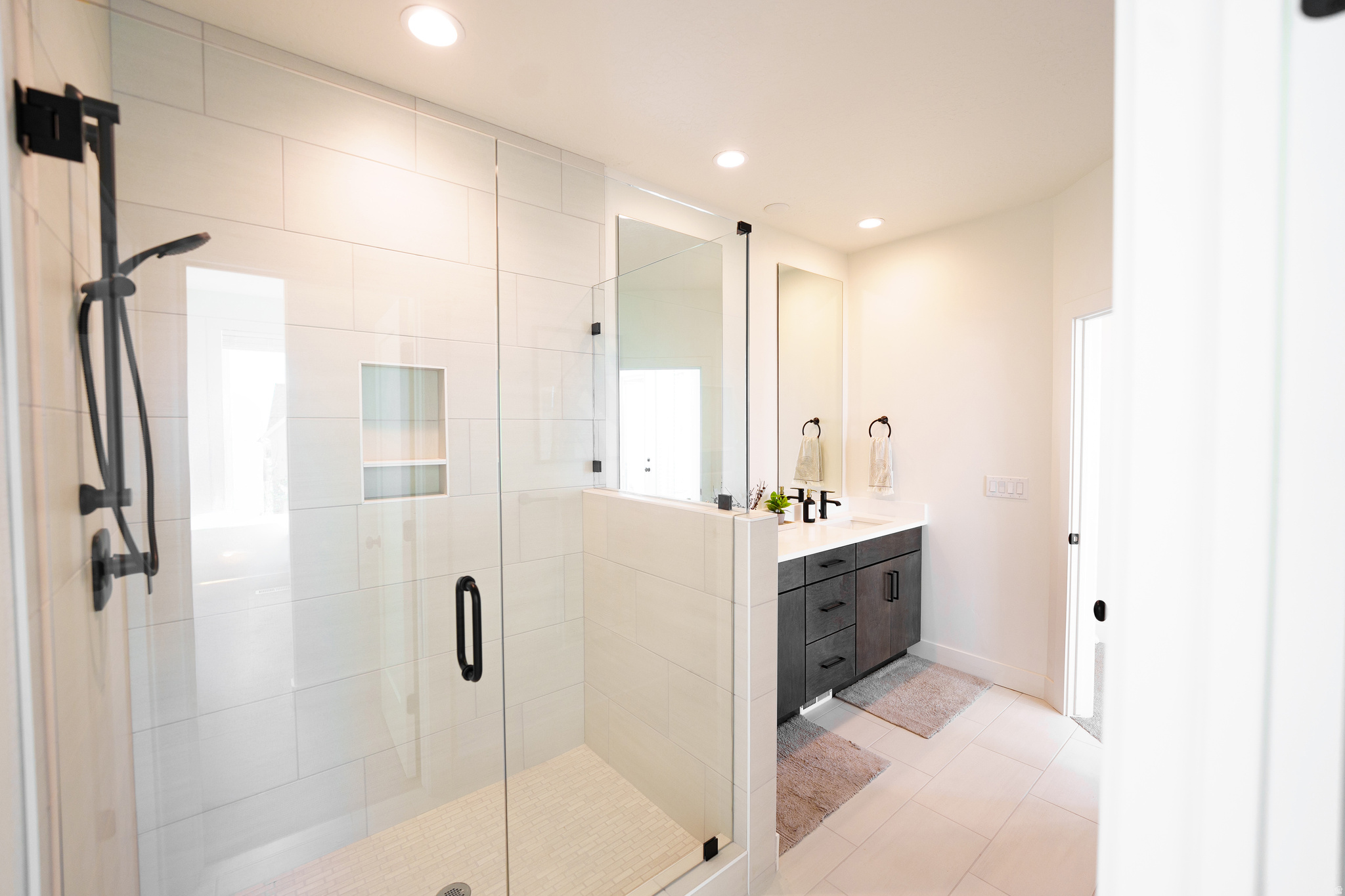 DAYBREAK - Residential