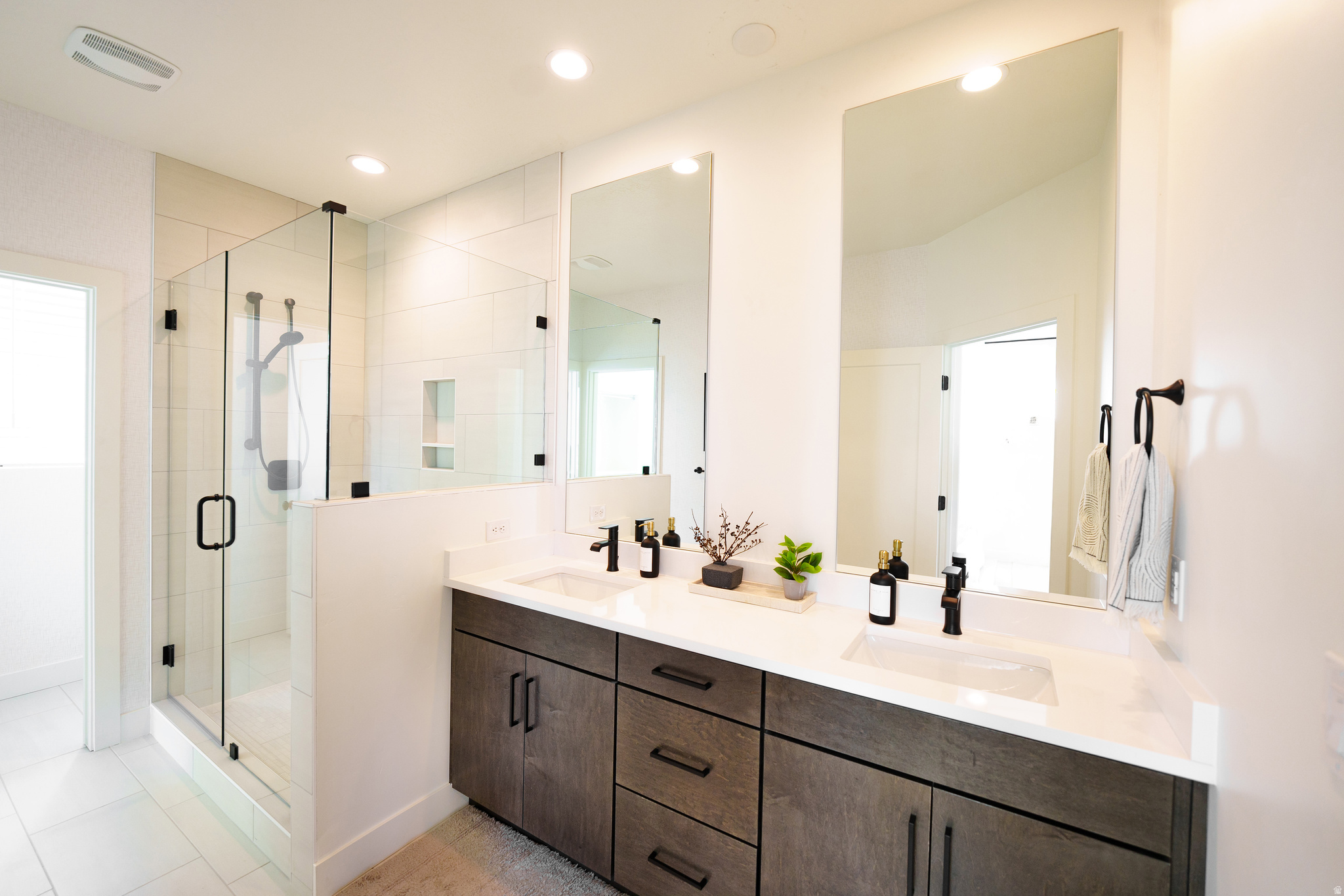 DAYBREAK - Residential