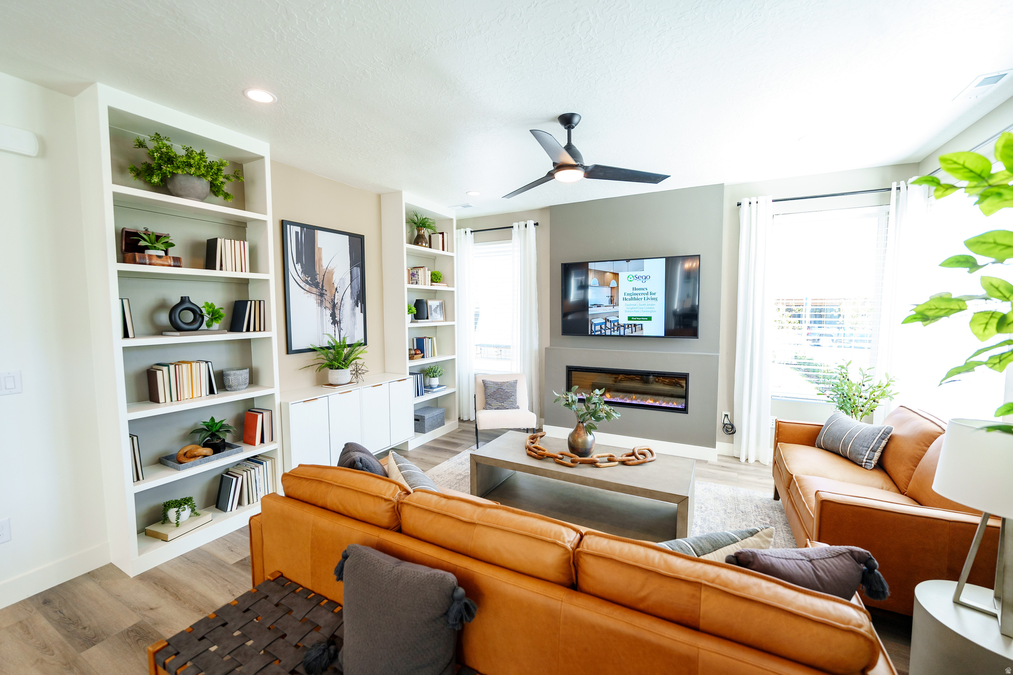 DAYBREAK - Residential