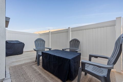 Tiny photo for 3329 E BIG BEND LN, Washington, UT 84780 (MLS # 2145345)