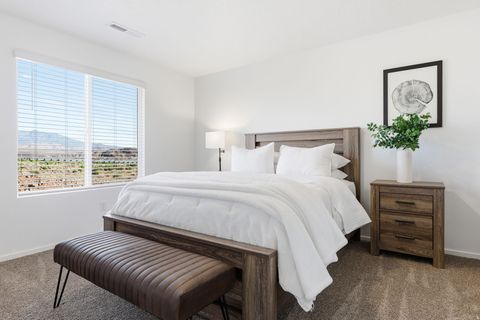 Tiny photo for 3329 E BIG BEND LN, Washington, UT 84780 (MLS # 2145345)