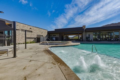 Tiny photo for 3329 E BIG BEND LN, Washington, UT 84780 (MLS # 2145345)