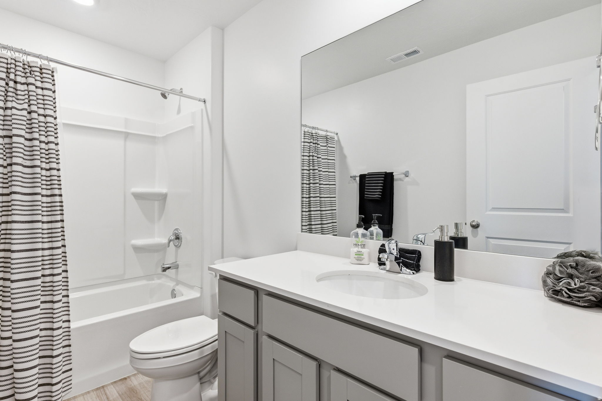 LABYRINTH POINT AT LONG VALLEY 2 AMD - Residential