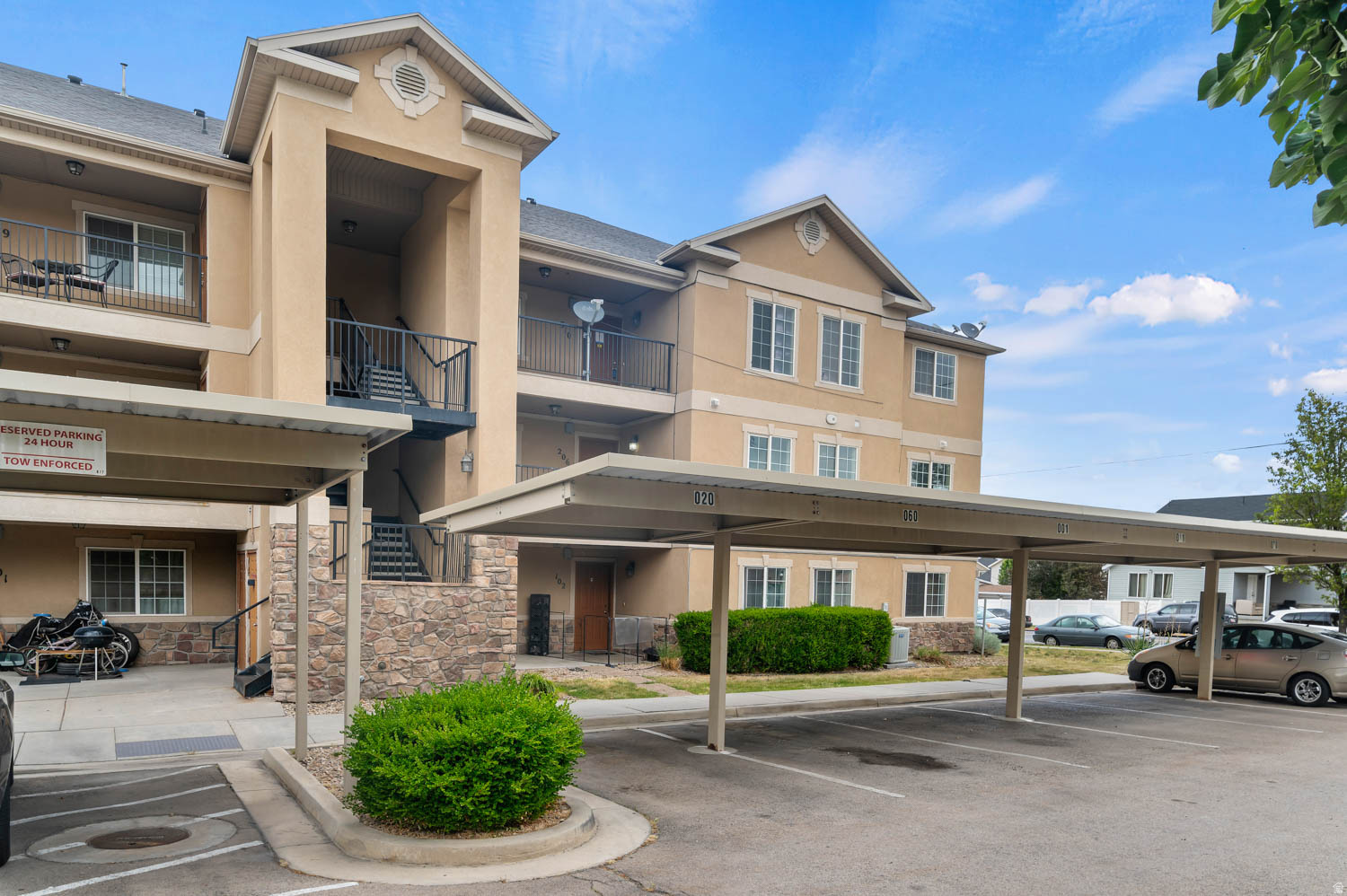 WEST BENCH CONDO - Residential