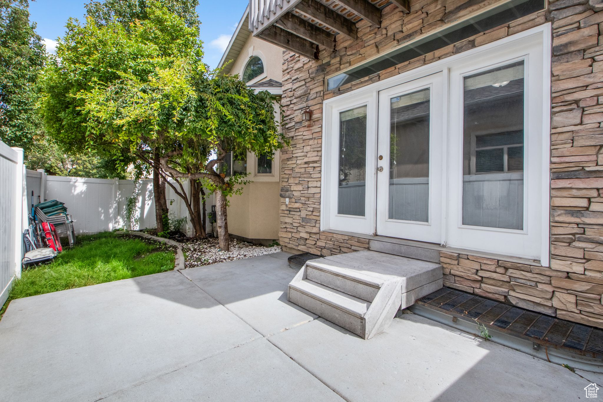 MAPLE RIDGE - Residential