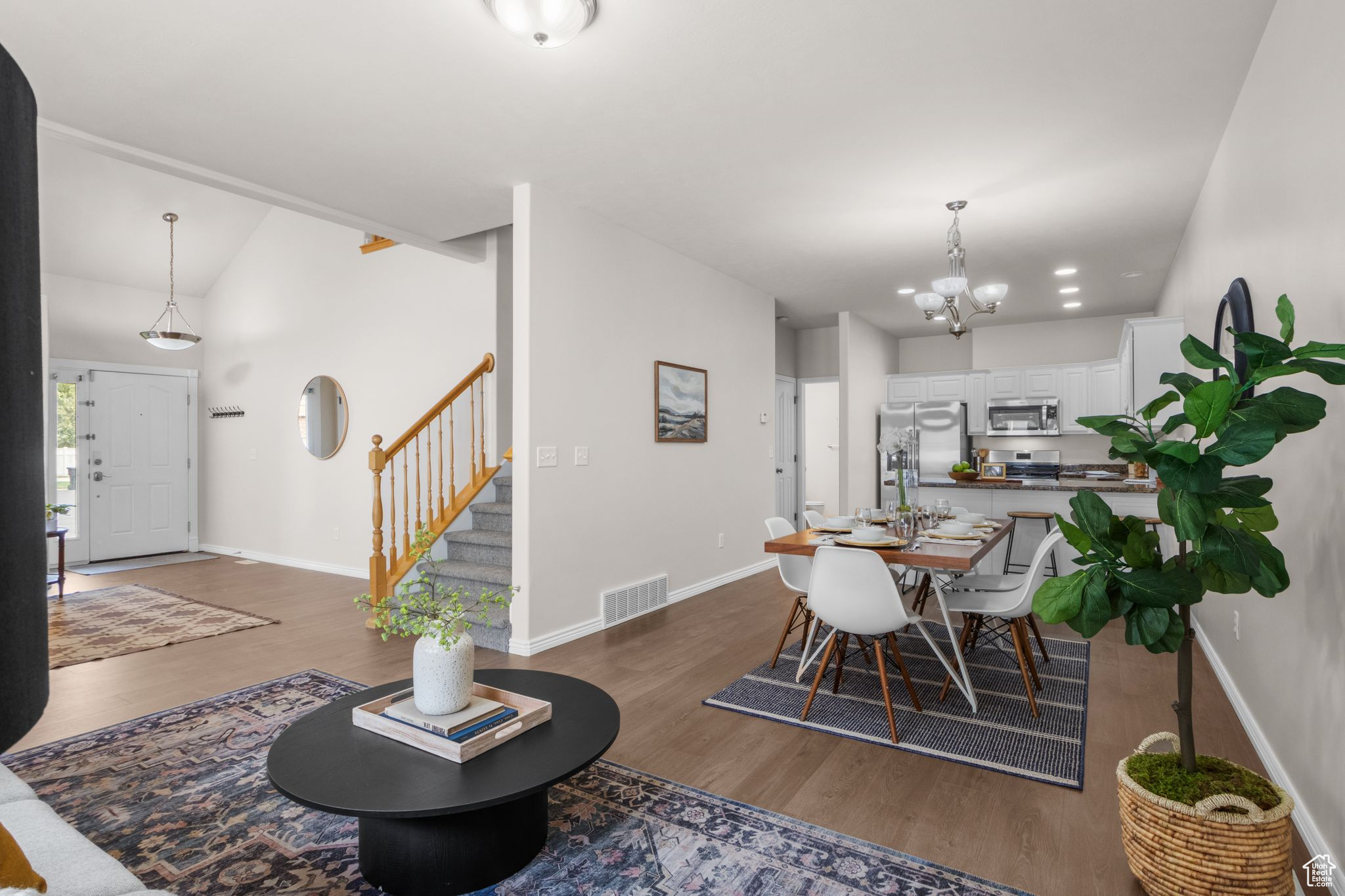 MAPLE RIDGE - Residential